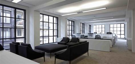 burberry head office contact number